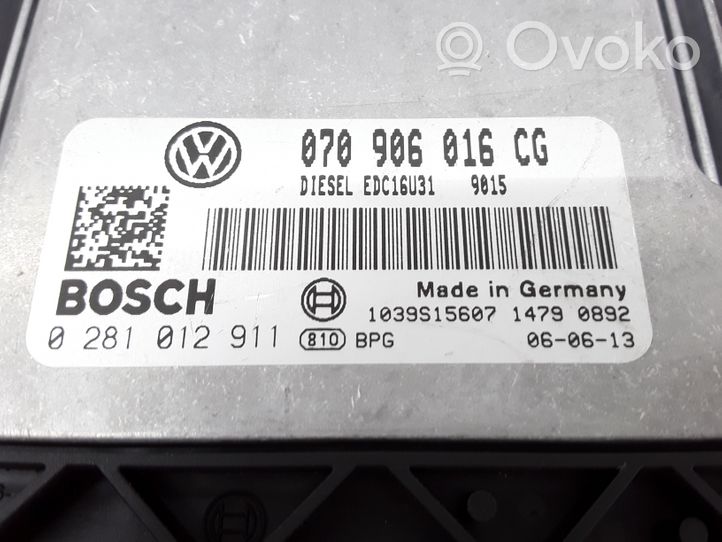 Volkswagen Transporter - Caravelle T5 Engine control unit/module 070906016CG