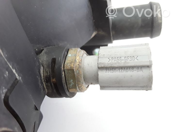 Ford Focus Thermostat / Thermostatgehäuse CM5G9K478GA