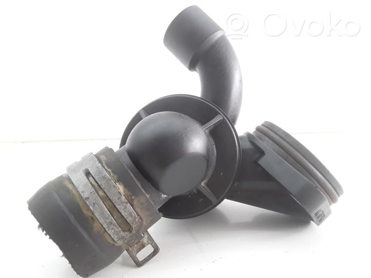 Volkswagen Crafter Termostat / Obudowa termostatu 03L121111AB