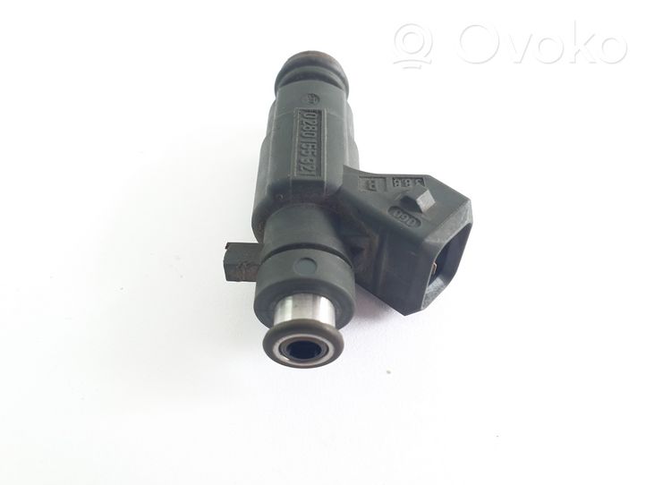 Volkswagen Touareg I Fuel injector 077133551M