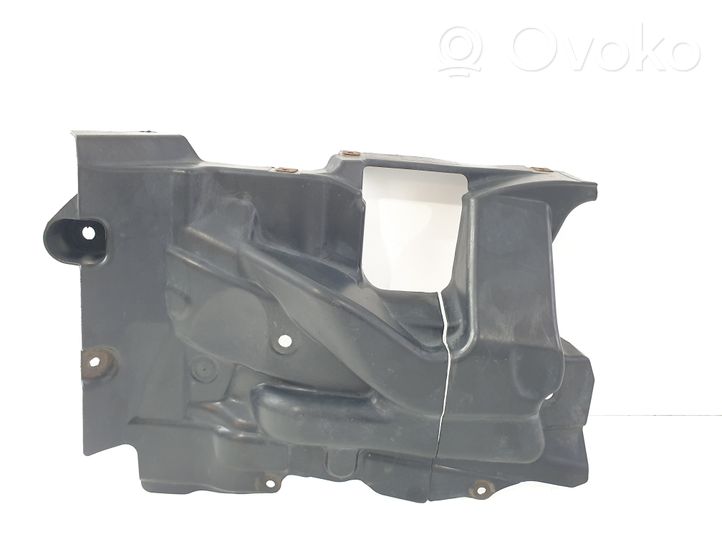 BMW 6 F12 F13 Priekinės važiuoklės dugno apsauga 7185169