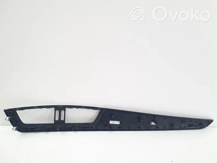 Mercedes-Benz C W204 Rivestimento del vano portaoggetti del cruscotto A2046801371