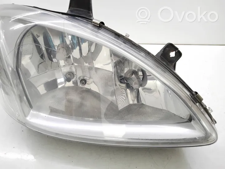 Mercedes-Benz Vito Viano W639 Lampa przednia 24670400