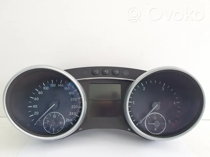 Mercedes-Benz ML W164 Speedometer (instrument cluster) A1645408947