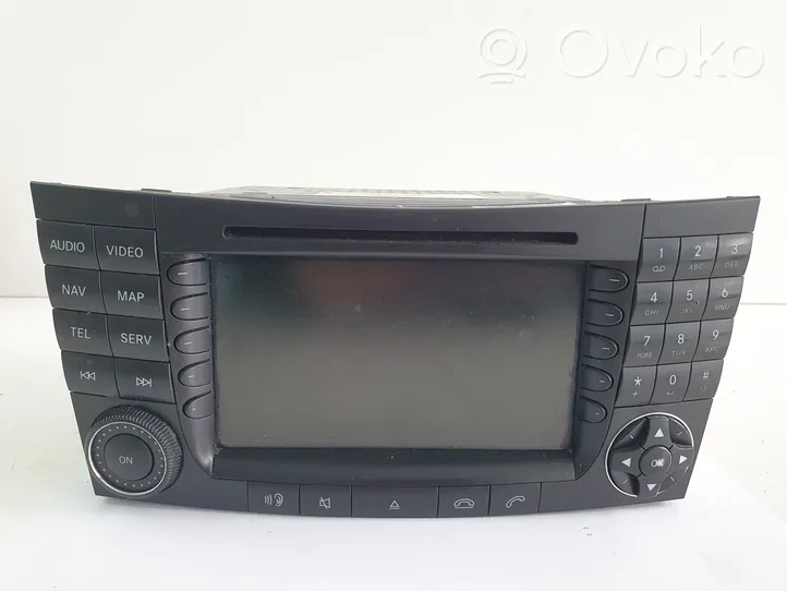 Mercedes-Benz E W211 Radija/ CD/DVD grotuvas/ navigacija A2118204197