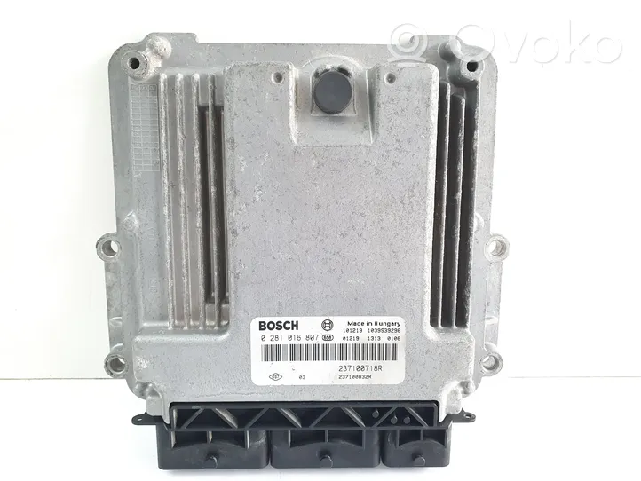 Renault Trafic II (X83) Sterownik / Moduł ECU 237100718R