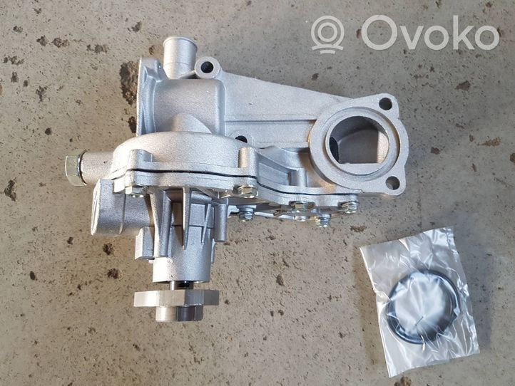 Audi 80 90 S2 B4 Vesipumppu 050121010