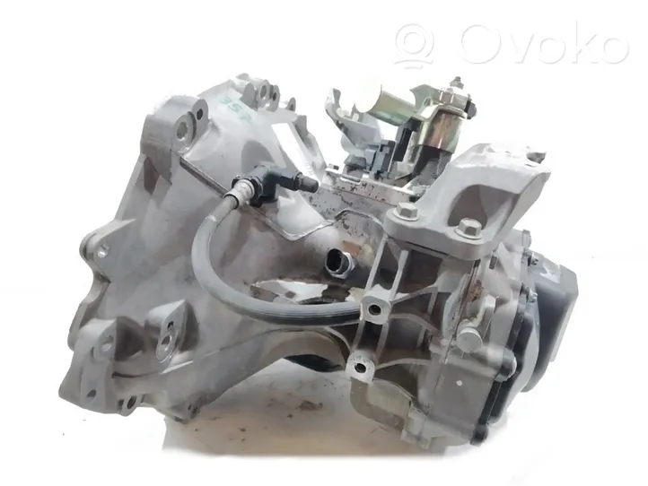 Chevrolet Aveo Mechaninė 5 pavarų dėžė AHHW374