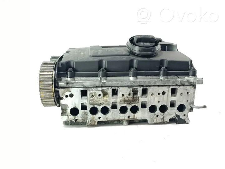 Volkswagen Jetta V Culata del motor 03G103373A