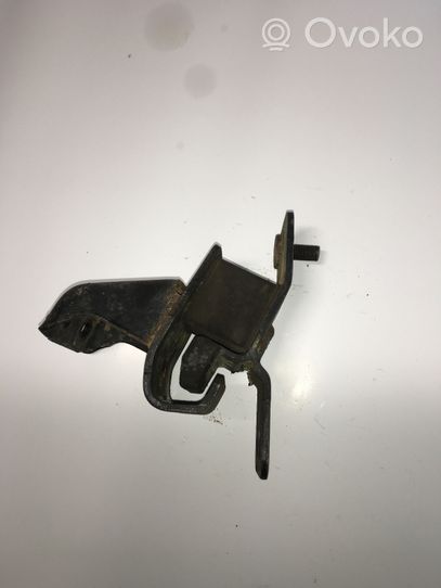 Mitsubishi Pajero Supporto della scatola del cambio MR198012