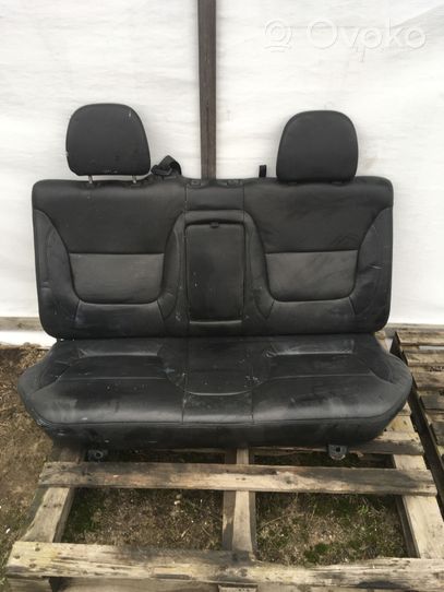 Mitsubishi L200 Seat set 