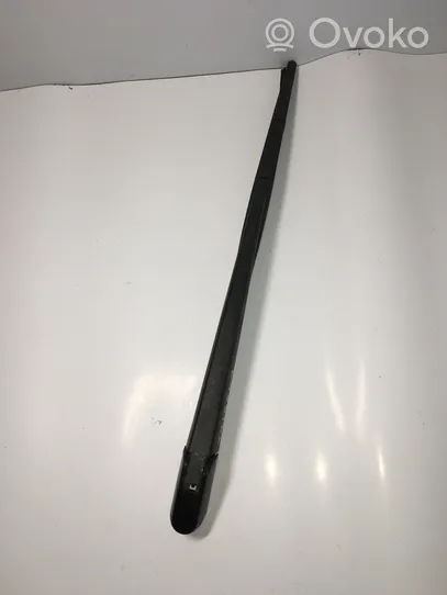 Subaru B9 Tribeca Rear wiper blade arm 