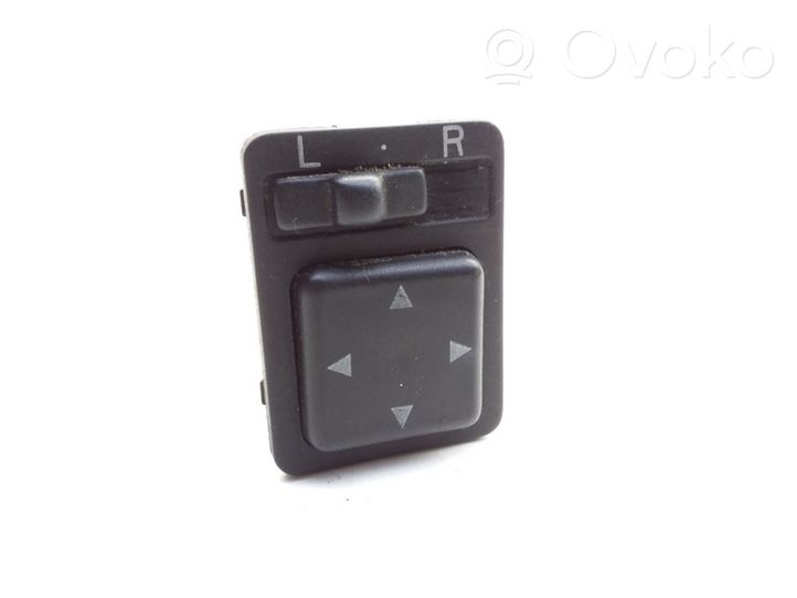 Toyota Avensis T220 Interruptor del espejo lateral 8487005020