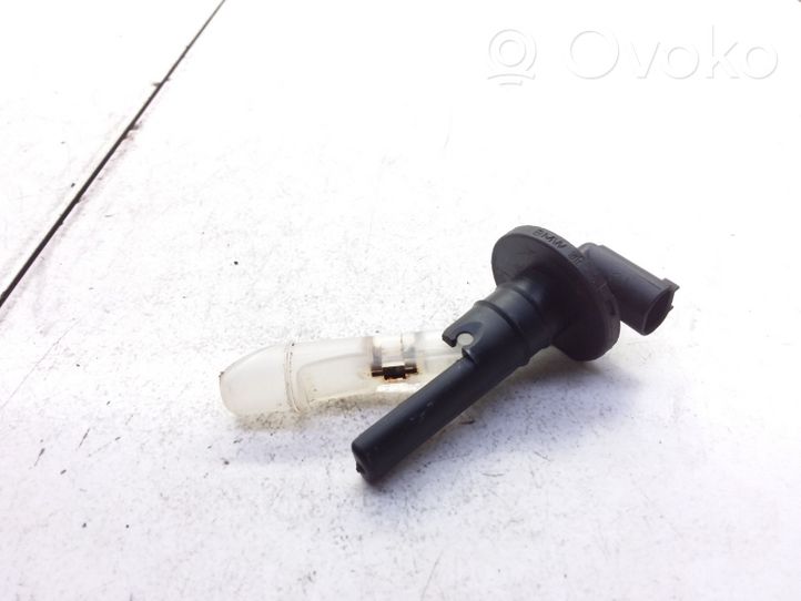 BMW 5 E39 Capteur de niveau de liquide lave-glace 61318360459