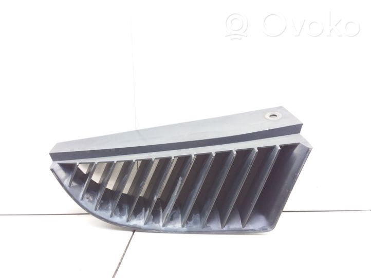 Mitsubishi Colt Grille de calandre avant MN127774