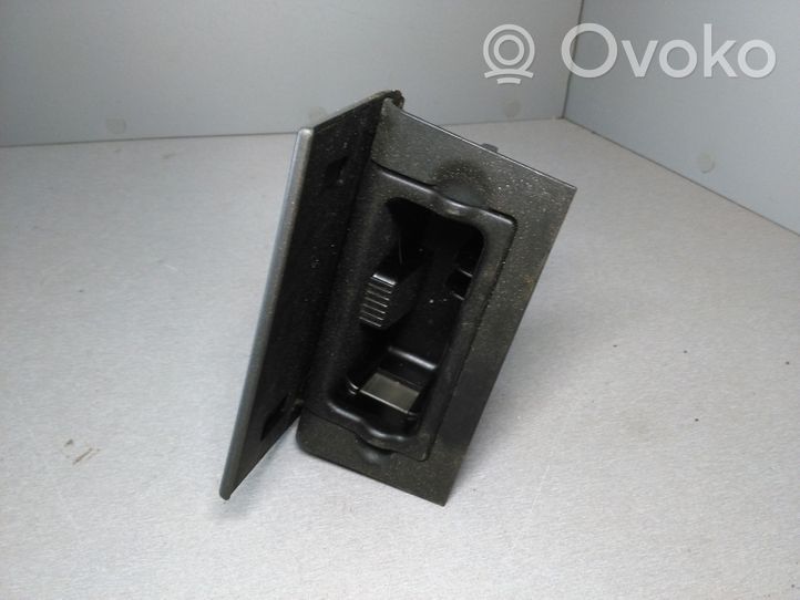 Opel Vectra C Aschenbecher vorne 9181518