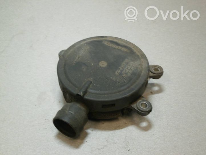 Volkswagen PASSAT B5.5 Breather valve 07D103245A