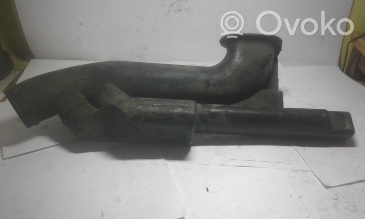 Opel Astra H Część rury dolotu powietrza 55351756