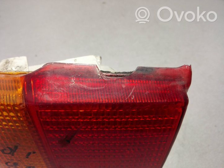 Audi 80 90 B3 Lampa tylna 893945095