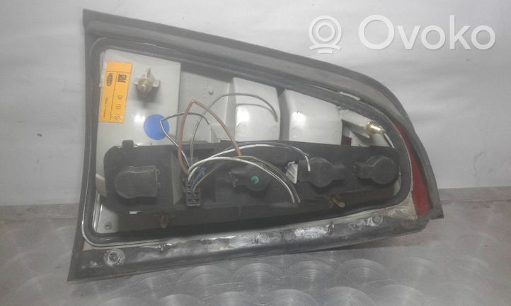 Opel Vectra B Feux arrière / postérieurs 09153153