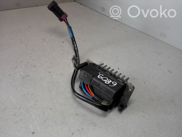 Audi A8 S8 D2 4D Résistance moteur de ventilateur de chauffage 4A0820521A