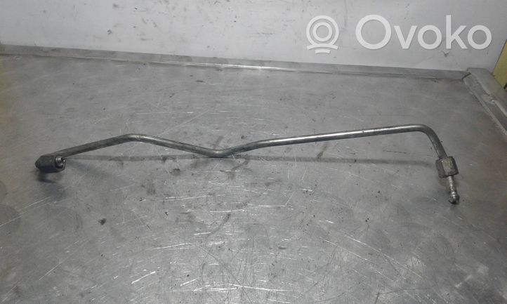 Toyota Corolla Verso E121 Fuel line pipe 