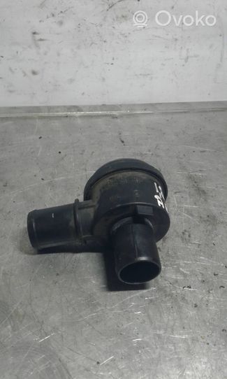 Volkswagen PASSAT B5 Valve 034145710A