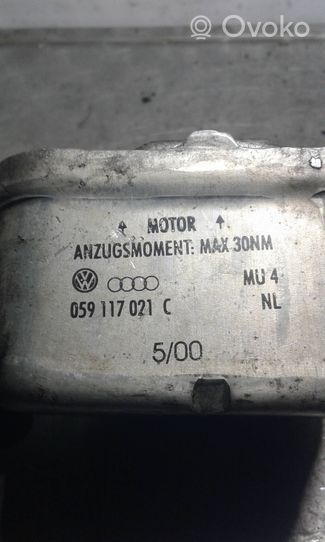 Audi A6 S6 C5 4B Öljynsuodattimen kannake 059117021C