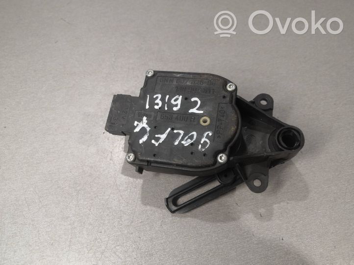 Volkswagen Bora Moteur / actionneur de volet de climatisation 1J0907511