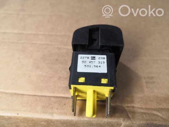 Opel Astra G Stiklo šildymo elektra jungtukas 90457319