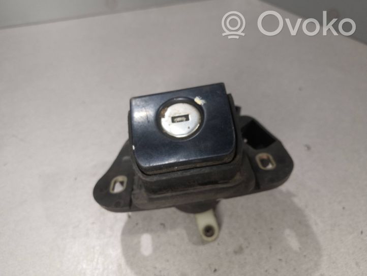 Opel Vectra B Loading door lock 712