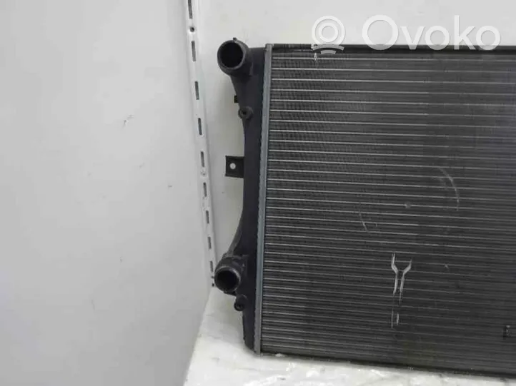 Volkswagen Golf V Coolant radiator 
