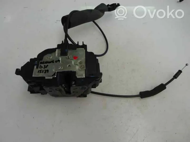 Renault Megane III Front door lock 