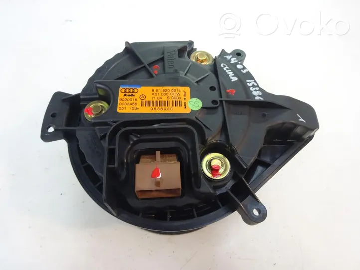 Audi A4 S4 B6 8E 8H Salono oro mazgo plastikinis korpusas 