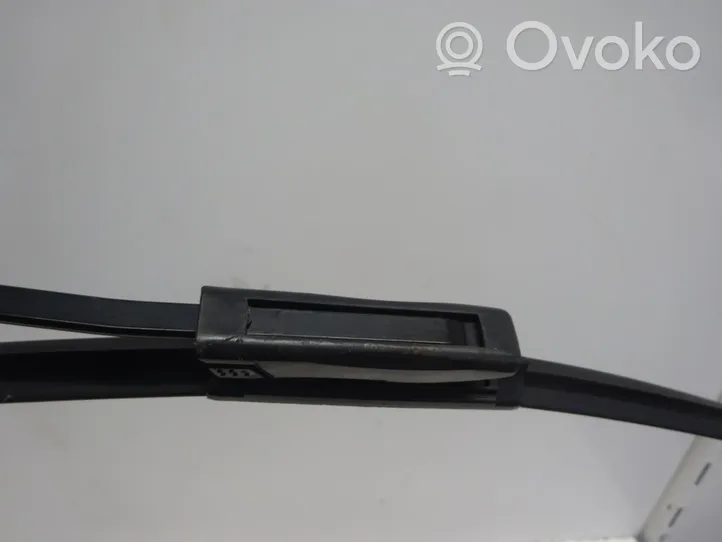 Dacia Logan I Front wiper blade arm 