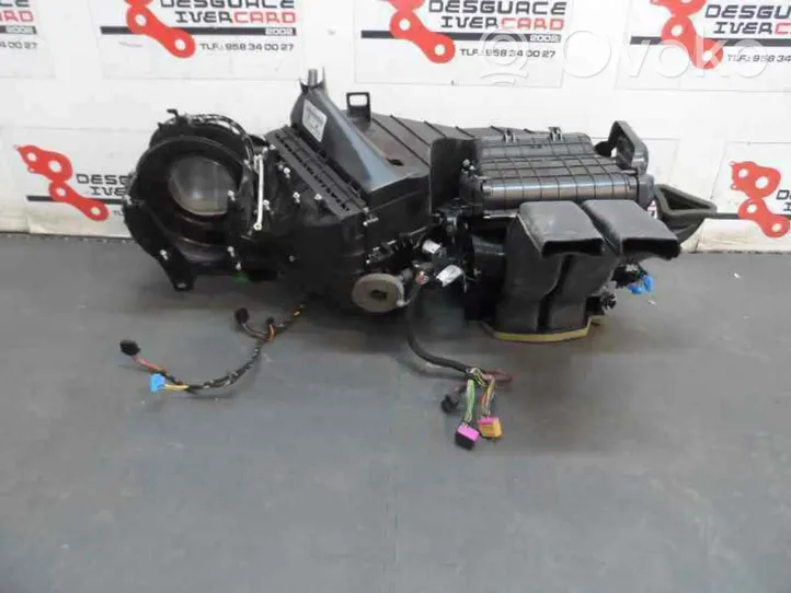 Volkswagen Touareg I Interior heater climate box assembly housing 