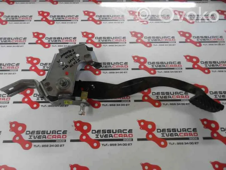 Hyundai i20 (PB PBT) Pedal de embrague 