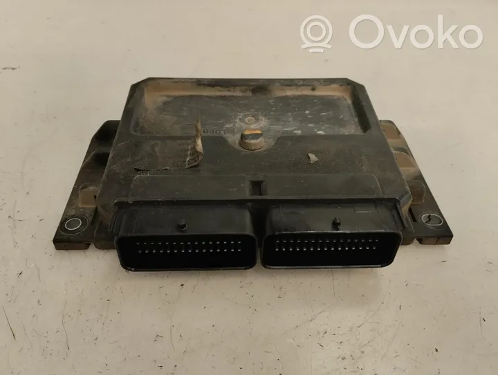 Renault Kangoo I Calculateur moteur ECU 8200546935