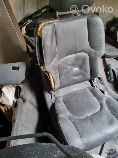 Nissan Pathfinder R52 Fotel przedni pasażera 