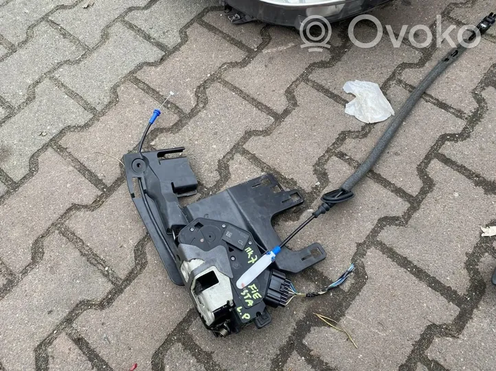 Ford Fiesta Priekinė durų spyna AM5A-U21813-AE