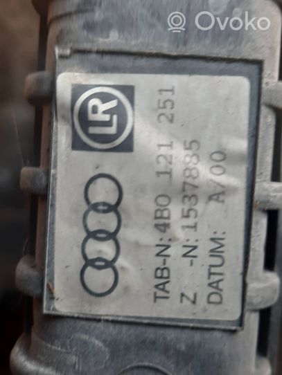 Audi A6 S6 C5 4B Radiatore di raffreddamento 4B0121251