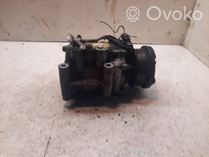 Ford Focus Ilmastointilaitteen kompressorin pumppu (A/C) YS4H19D629AB