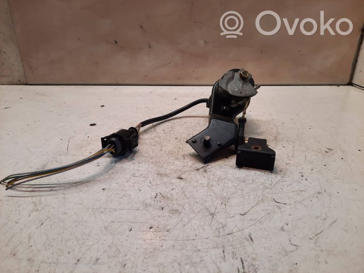 Volkswagen Golf III Accelerator throttle pedal 0205001014