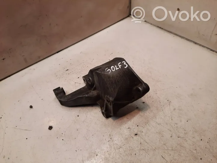 Volkswagen Golf III Supporto di montaggio della pompa del servosterzo 028145523A