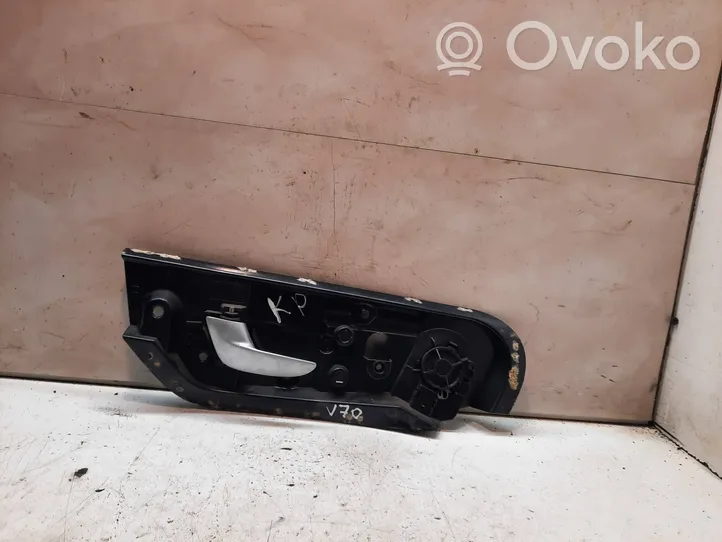 Volvo V70 Klamka wewnętrzna drzwi przednich 8693726