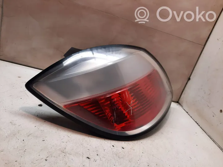 Opel Astra H Lampa tylna 24451835