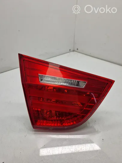 BMW 3 E90 E91 Lampy tylnej klapy bagażnika 7289427