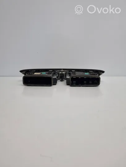 Nissan Qashqai Dash center air vent grill 687504EA0A