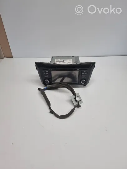 Nissan Qashqai Panel / Radioodtwarzacz CD/DVD/GPS 7513750230