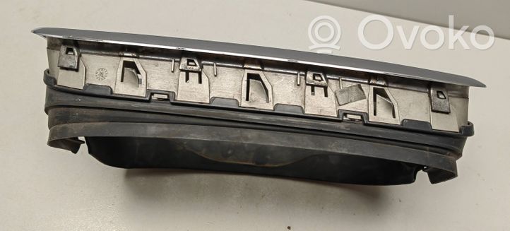 BMW X5 E70 Griglia superiore del radiatore paraurti anteriore 51137171396